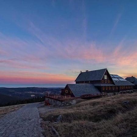 Auberge de jeunesse Schronisko Pttk Hala Szrenicka à Szklarska Poreba Extérieur photo