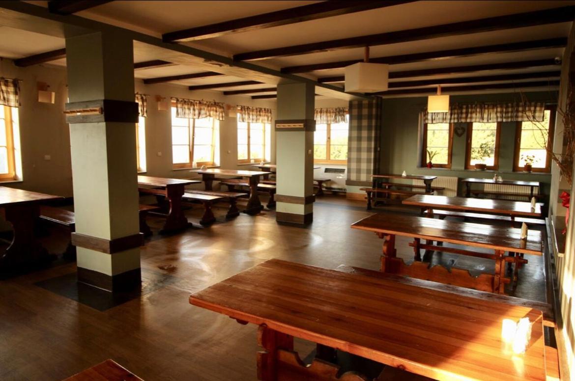 Auberge de jeunesse Schronisko Pttk Hala Szrenicka à Szklarska Poreba Extérieur photo