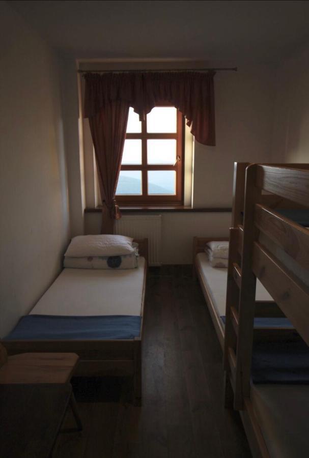 Auberge de jeunesse Schronisko Pttk Hala Szrenicka à Szklarska Poreba Extérieur photo